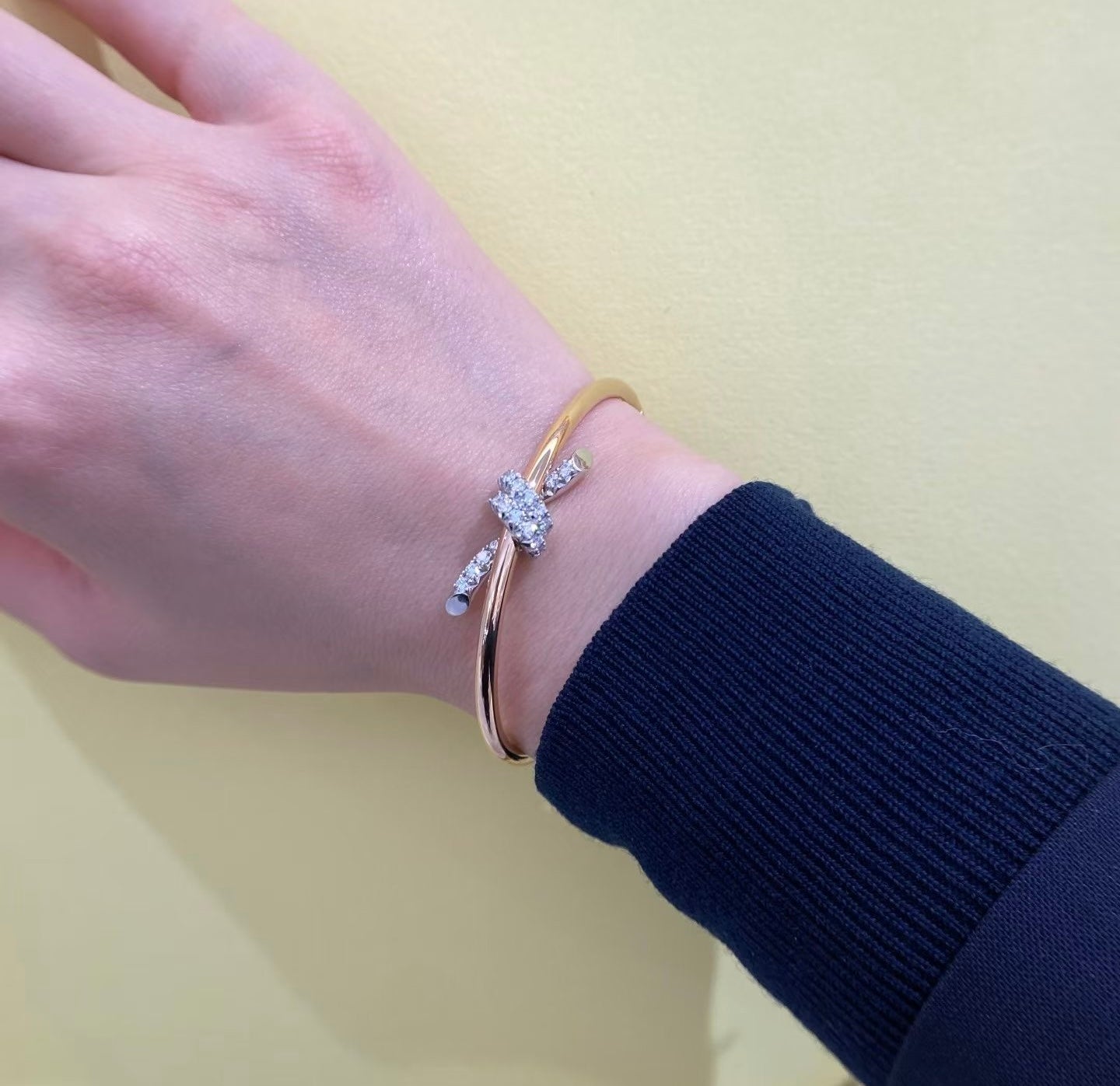 Knotted Bracelet — Gold-Plated Material with Ribbon Accent 🎀 — This Year's Hottest New Arrival