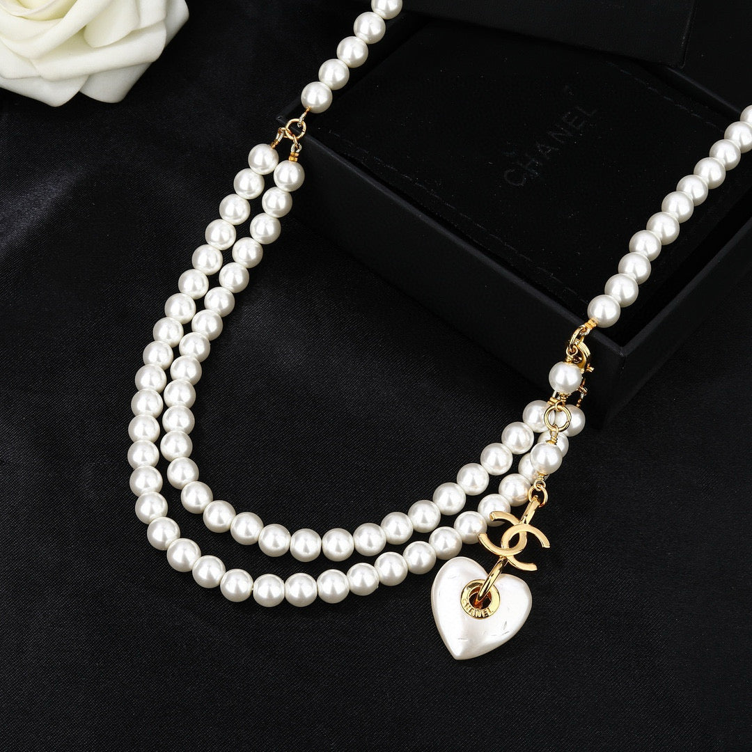 New Arrival: Waist Chain — 1:1 Quality Series. A timeless classic style that is effortlessly versatile and exudes an overwhelming sense of luxury.