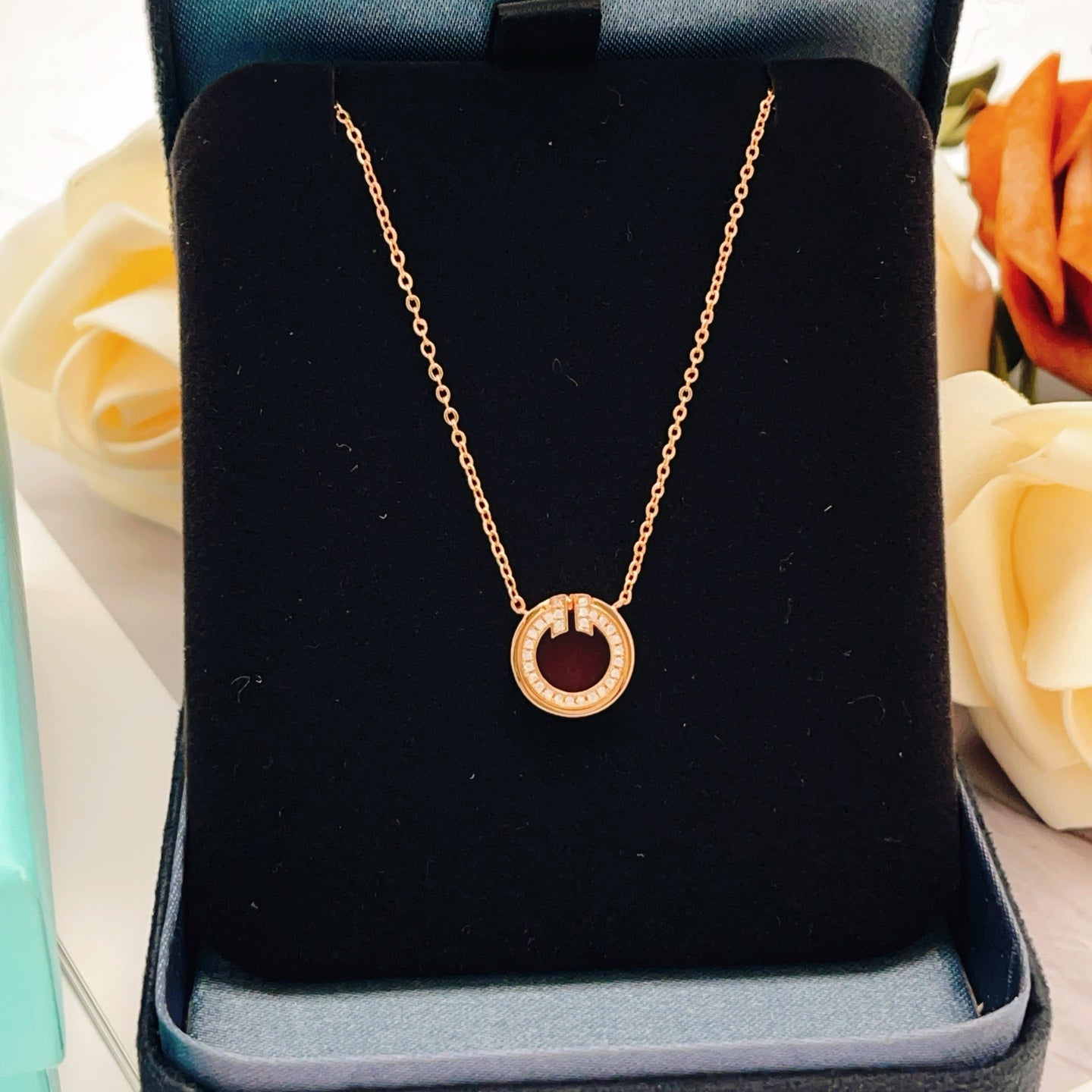 [New Arrival 🆕🆕 Rose Gold & Red Mother-of-Pearl Coin Necklace] — High-End Artisan Workshop Collection
