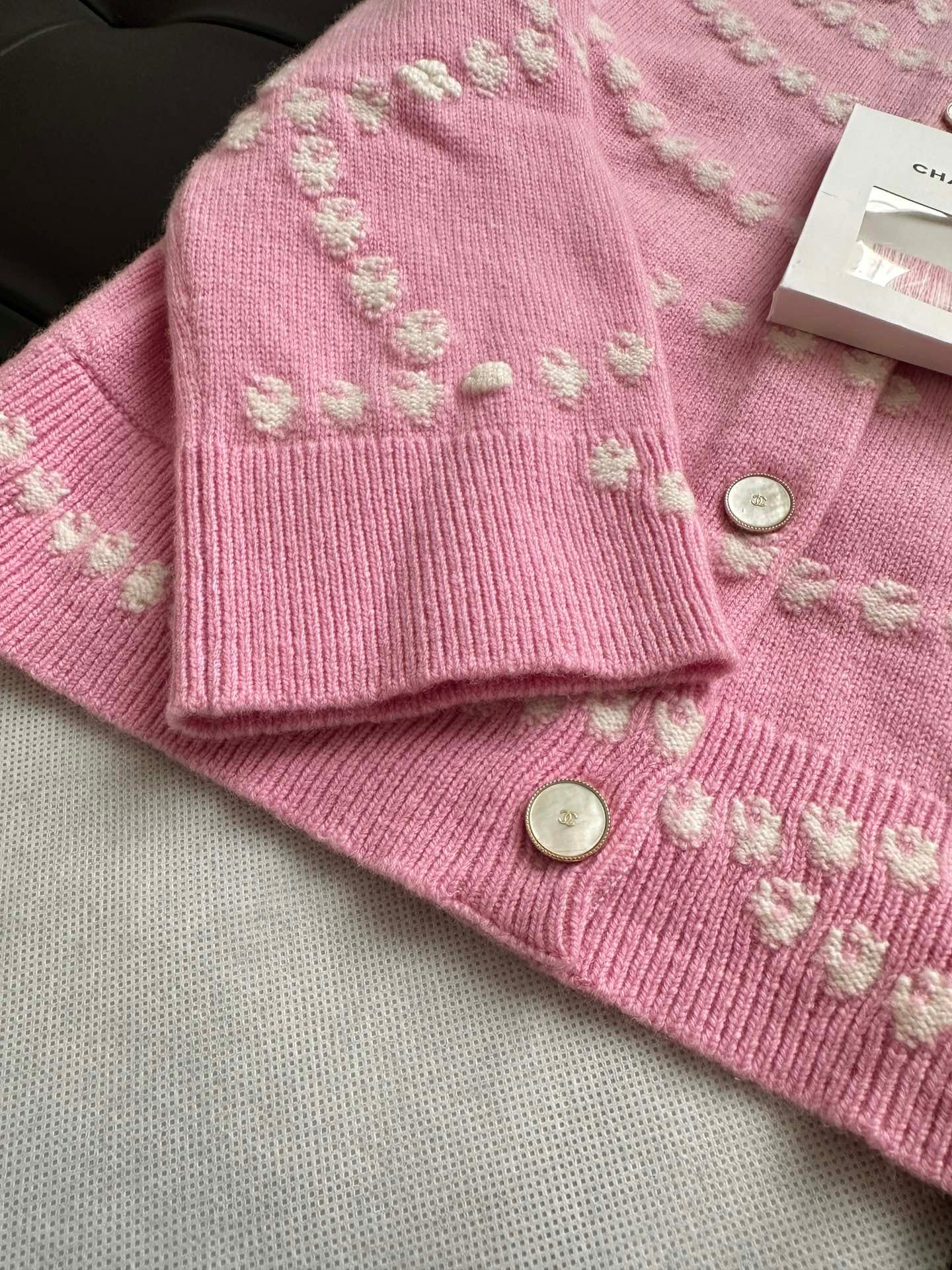 25P New Arrival 🤍 Pearl-Embellished Cardigan