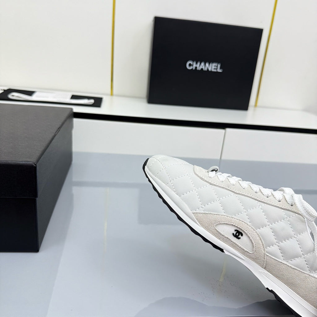 New Quilted German Army Trainers Ultra-lightweight and comfortable Available in Black and White