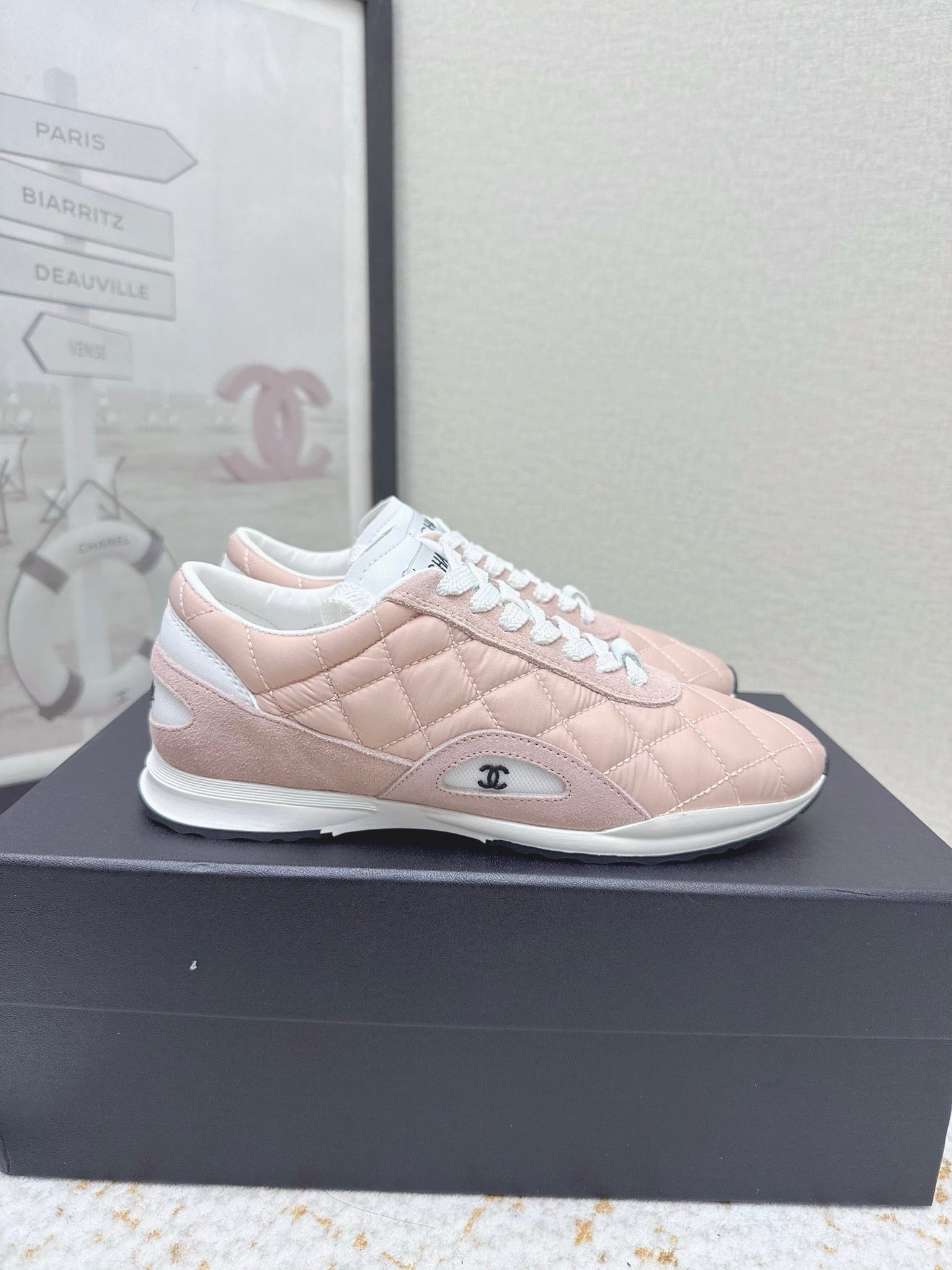 New Quilted German Army Trainers Ultra-lightweight and comfortable Available in Black and White