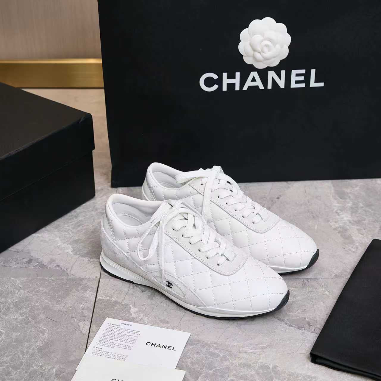 New Quilted German Army Trainers Ultra-lightweight and comfortable Available in Black and White