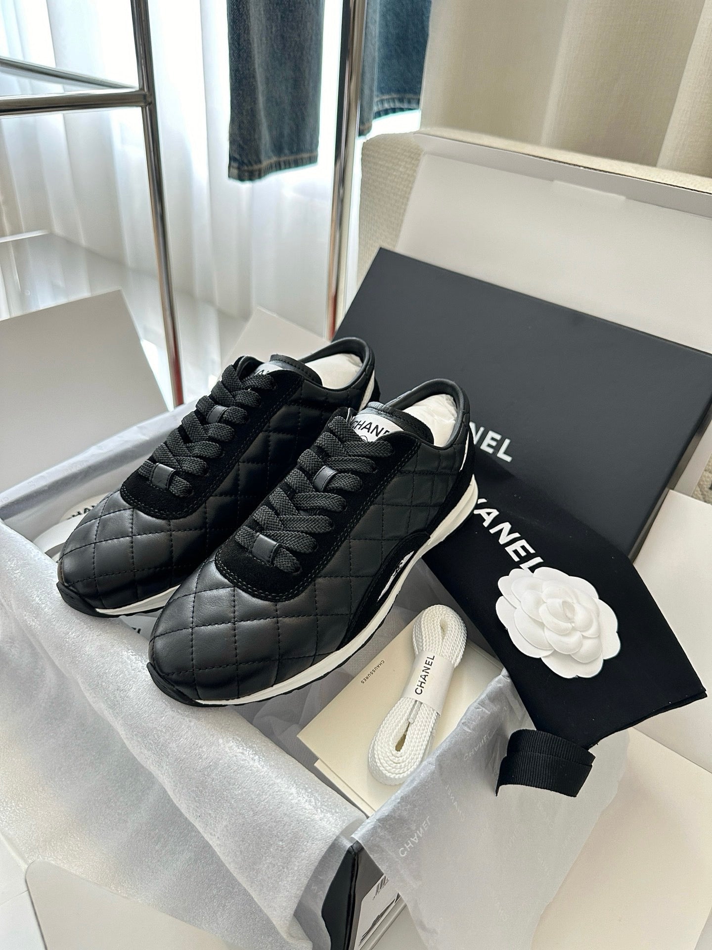New Quilted German Army Trainers Ultra-lightweight and comfortable Available in Black and White