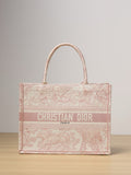 Medium Book Tote Bag Medium Zoo (Pink Tiger) Dimensions: 36.5 x 28 x 17.5 cm