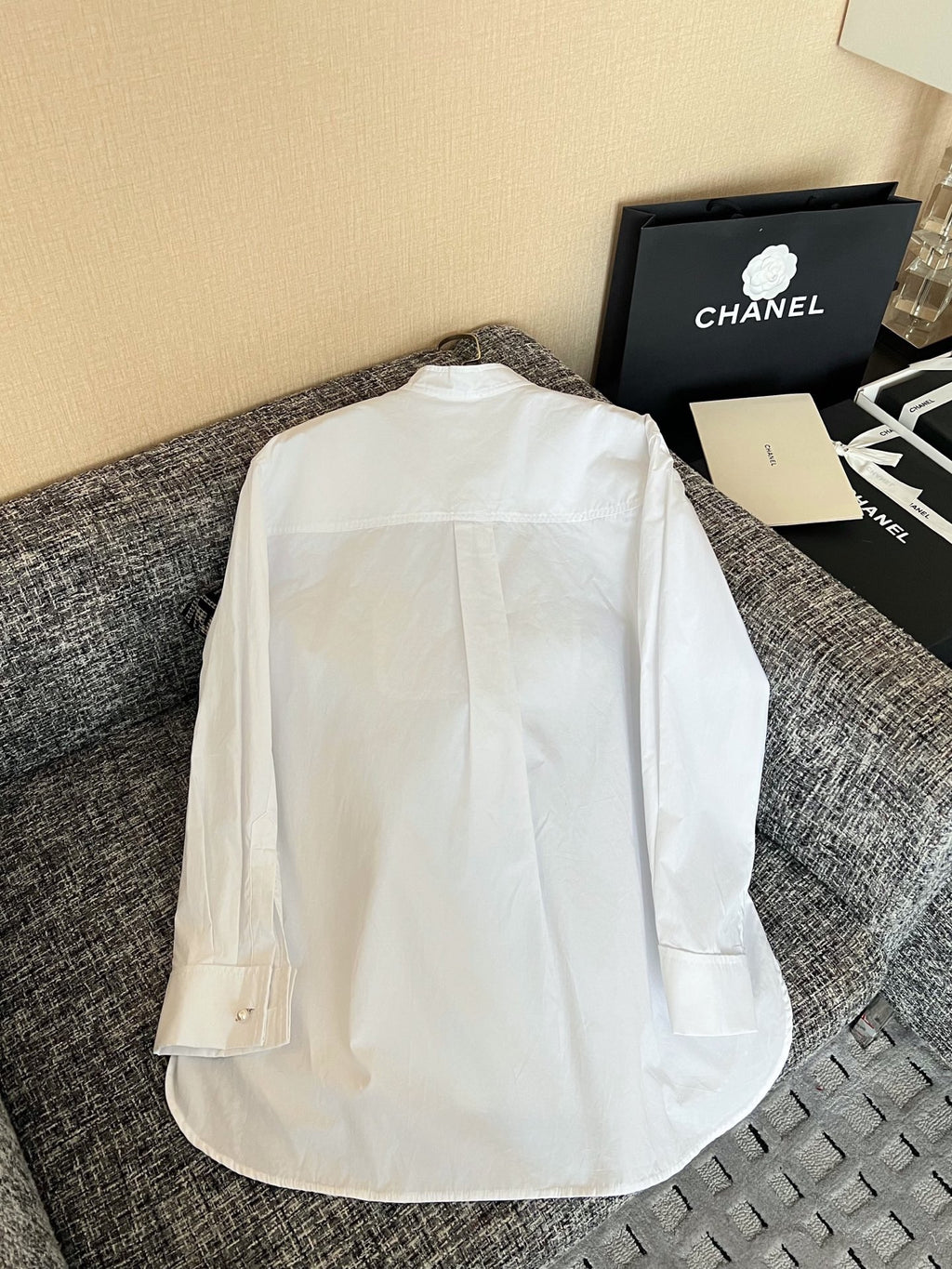 26NEW: Loose-Fit Long-Sleeve Shirt with Pearl Buttons and Chain Trim
