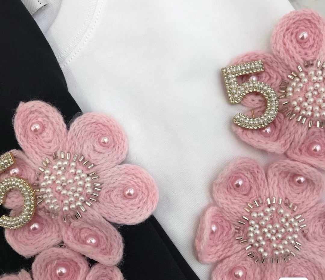 2026 Custom Knitted Camellia & Pearl Short-Sleeve T-Shirt—Available in Black or White, Sizes S, M, and L.