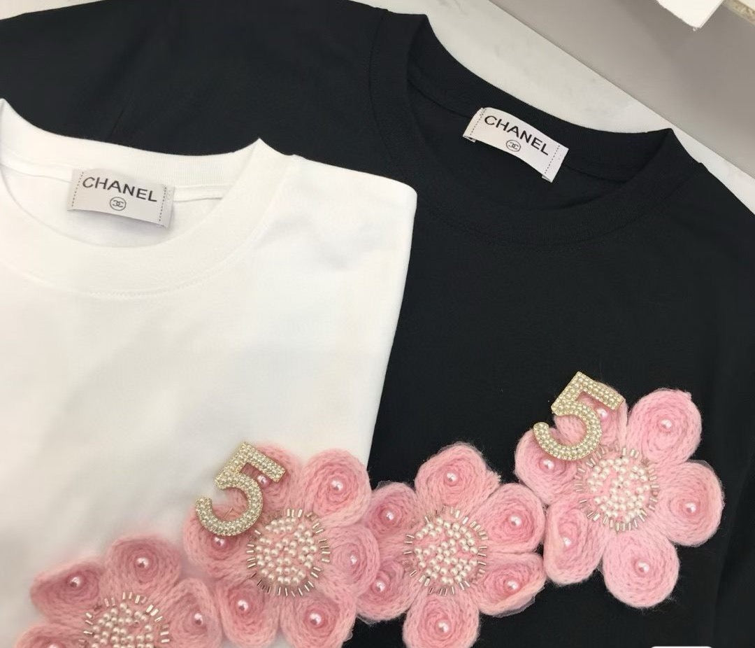2026 Custom Knitted Camellia & Pearl Short-Sleeve T-Shirt—Available in Black or White, Sizes S, M, and L.