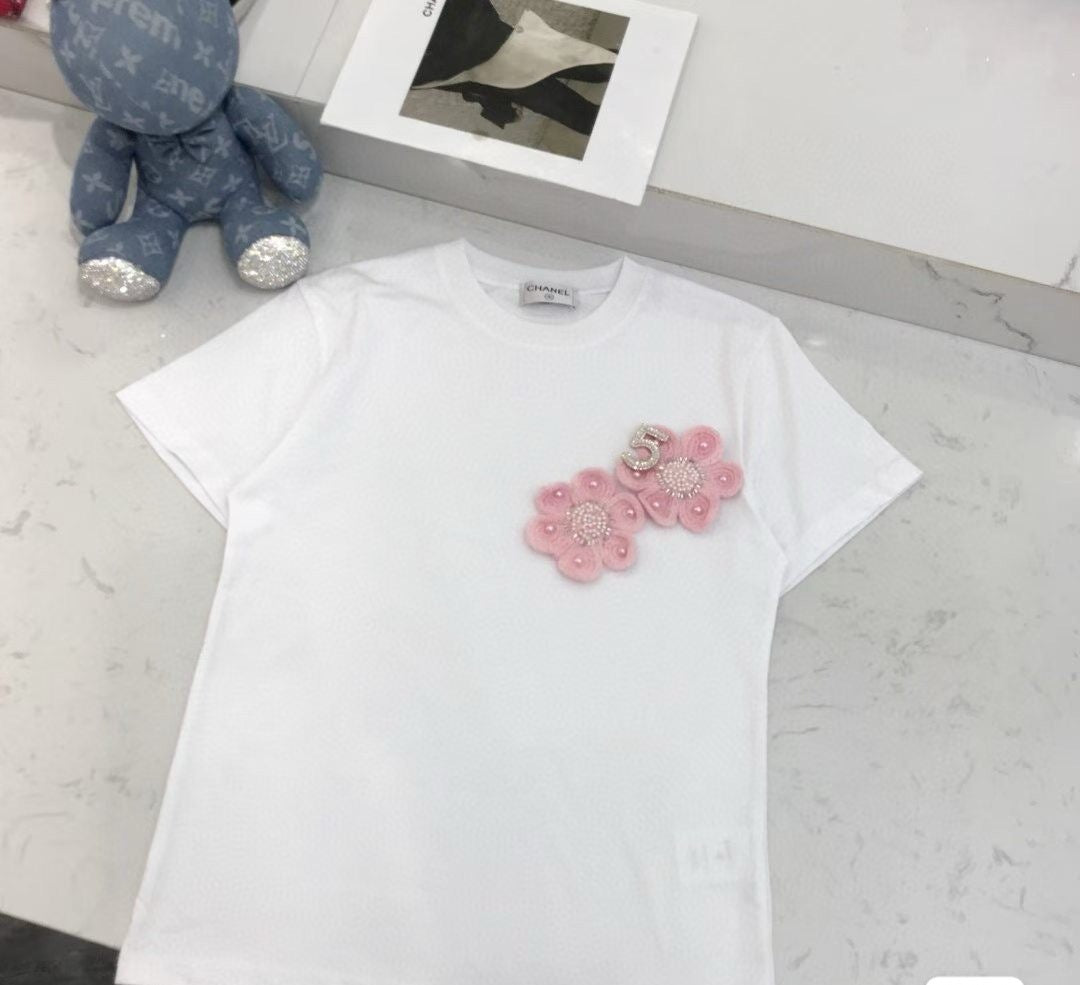 2026 Custom Knitted Camellia & Pearl Short-Sleeve T-Shirt—Available in Black or White, Sizes S, M, and L.