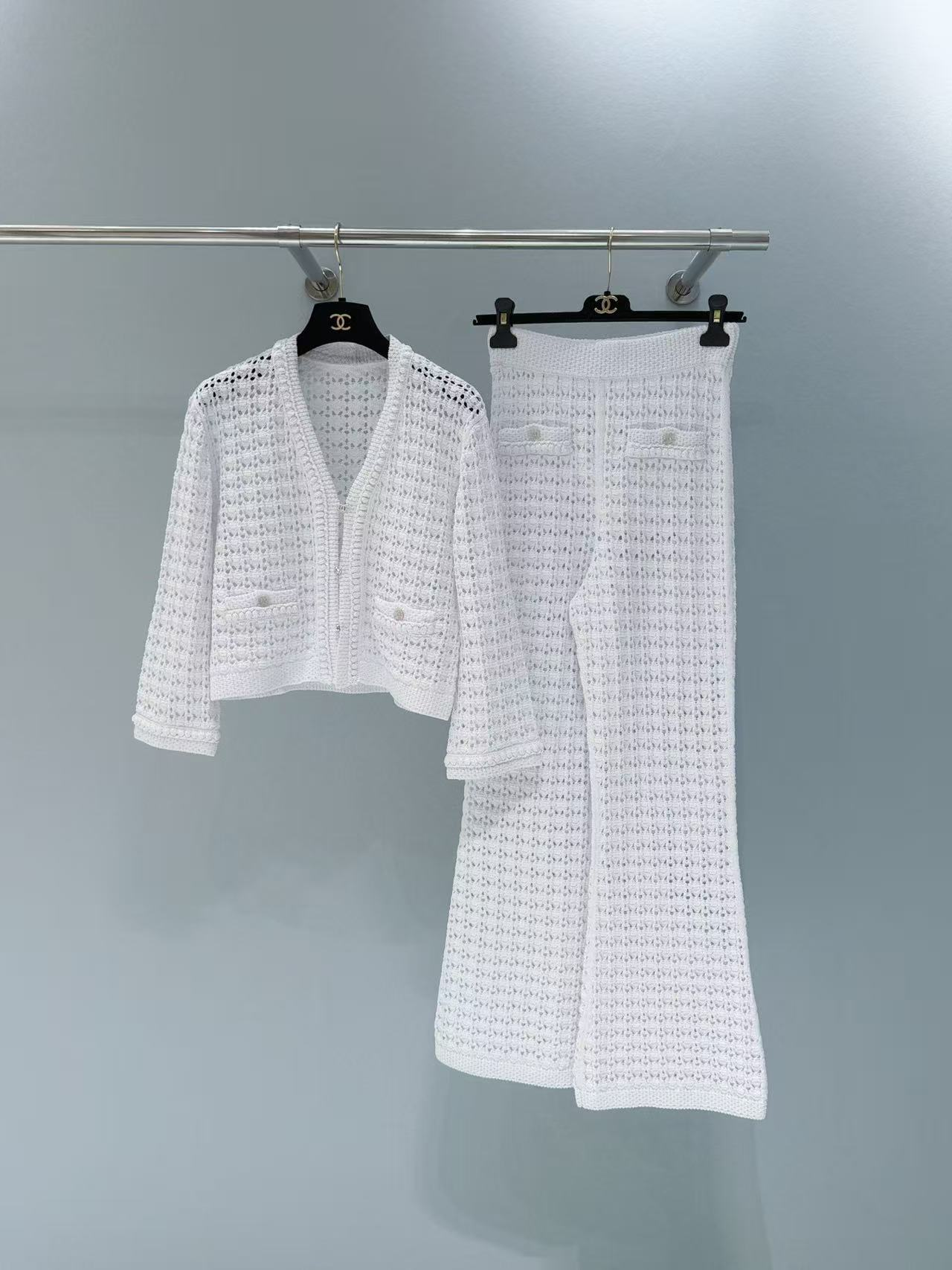Openwork woven V-neck lace cardigan