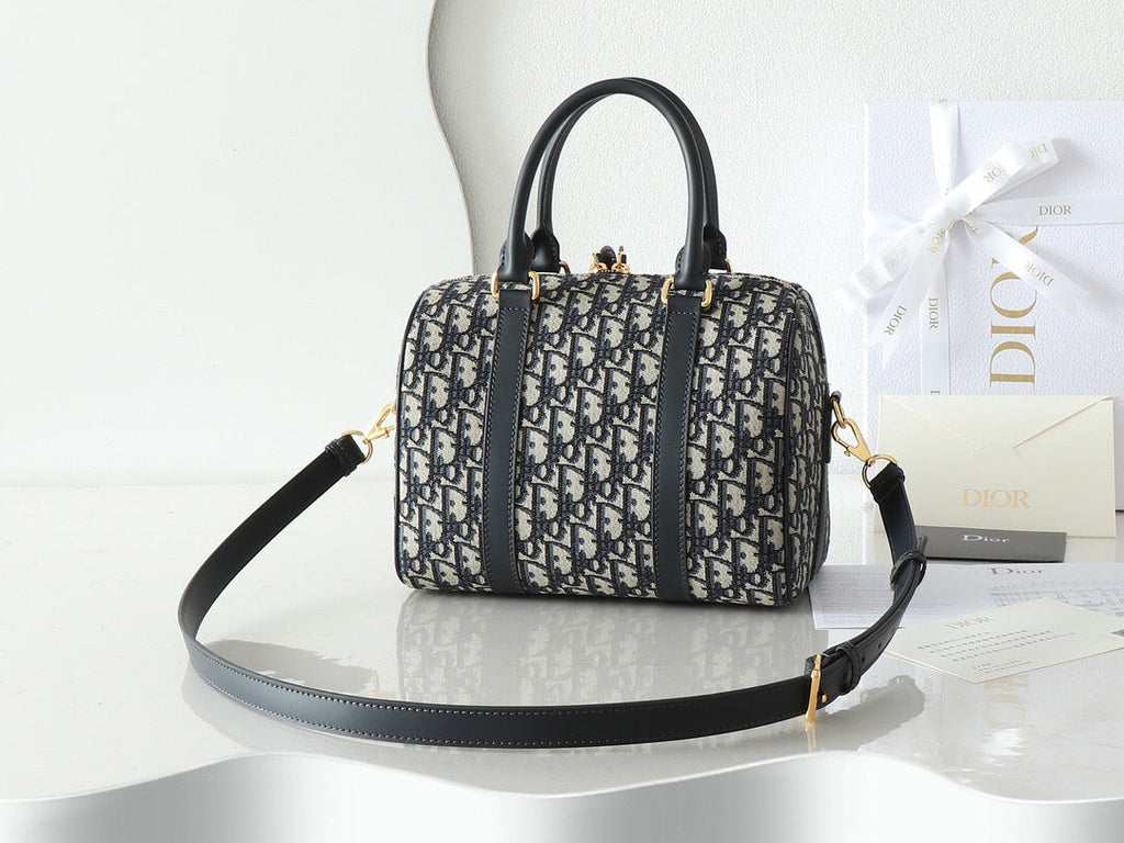 25FW NEW Large Handbag