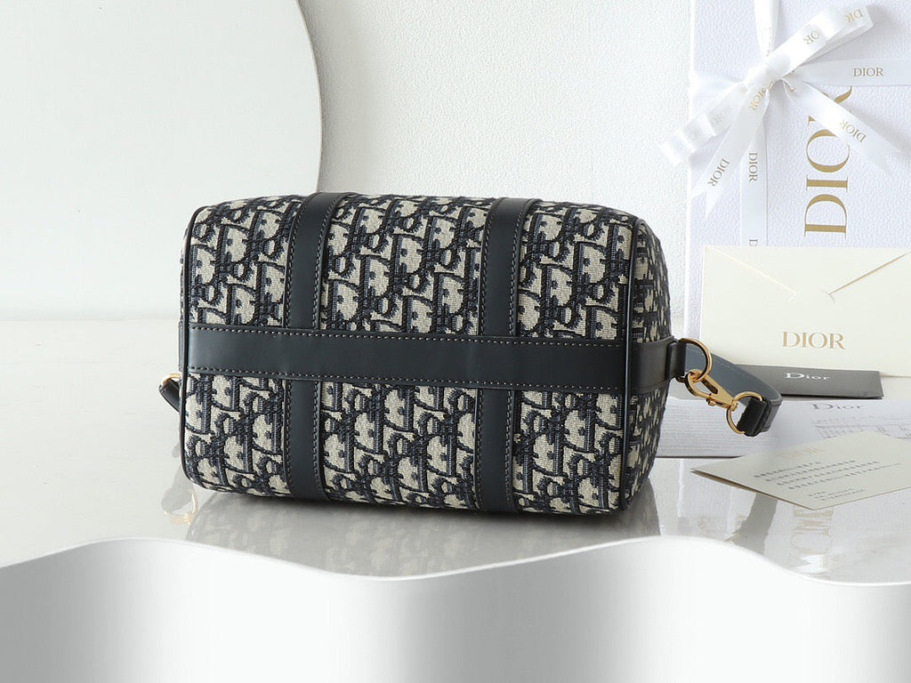 25FW NEW Large Handbag
