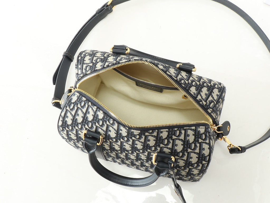 25FW NEW Large Handbag