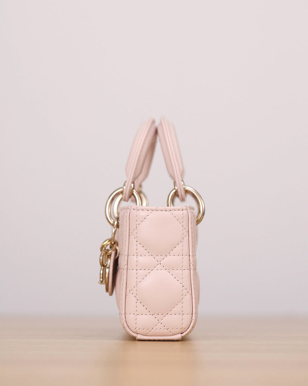 25FW NEW Pink Woven Leather Handbag