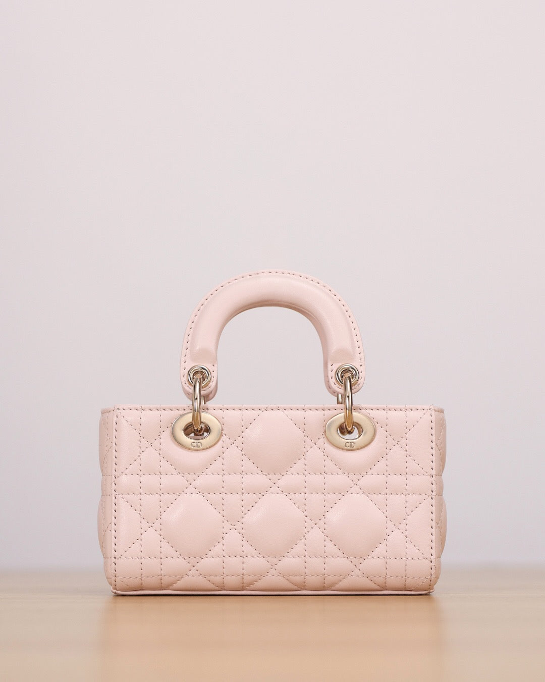 25FW NEW Pink Woven Leather Handbag