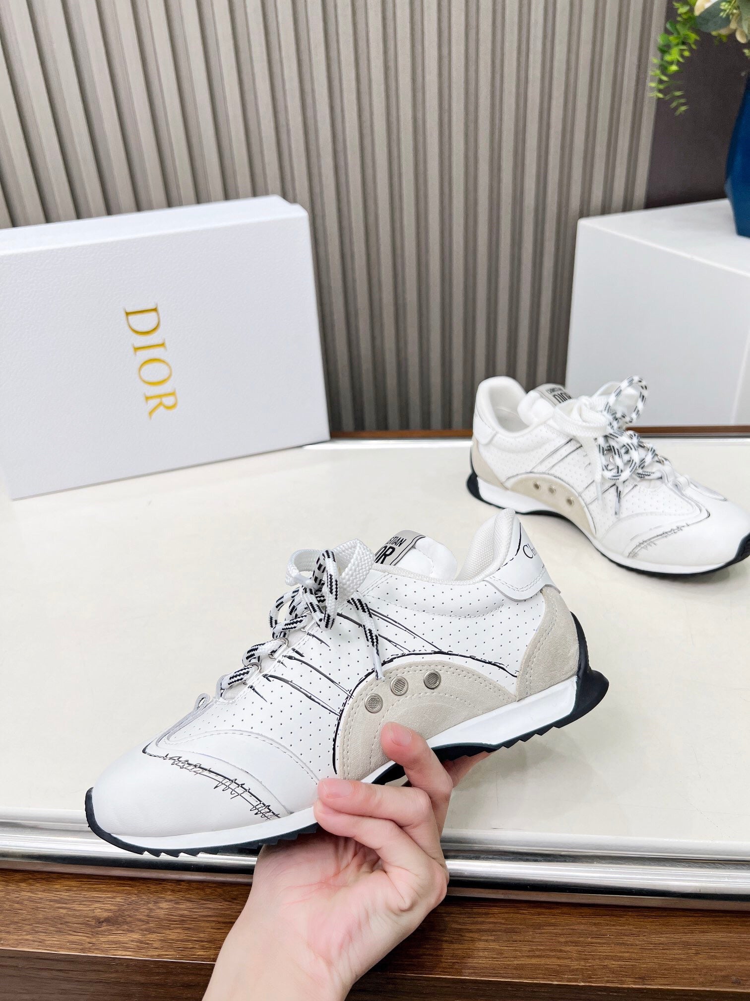 25FW NEW Retro Sneakers