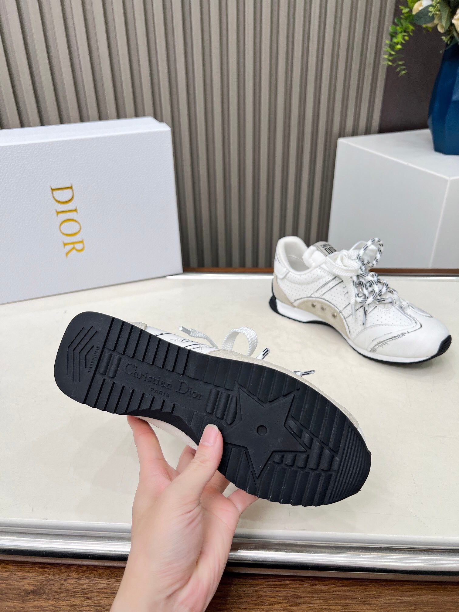 25FW NEW Retro Sneakers