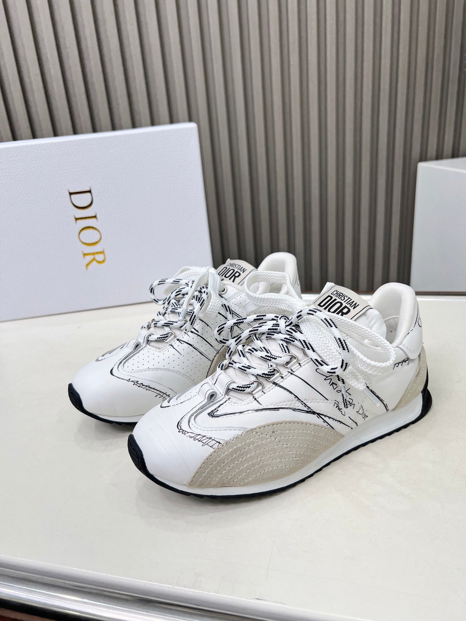 25FW NEW Retro Sneakers