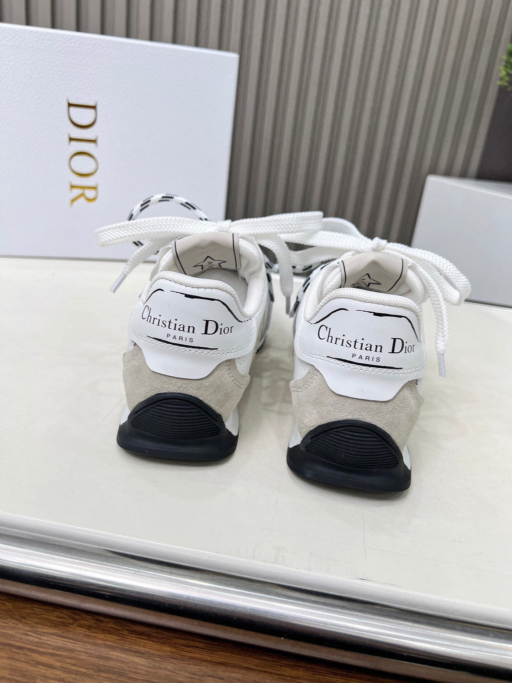 25FW NEW Retro Sneakers