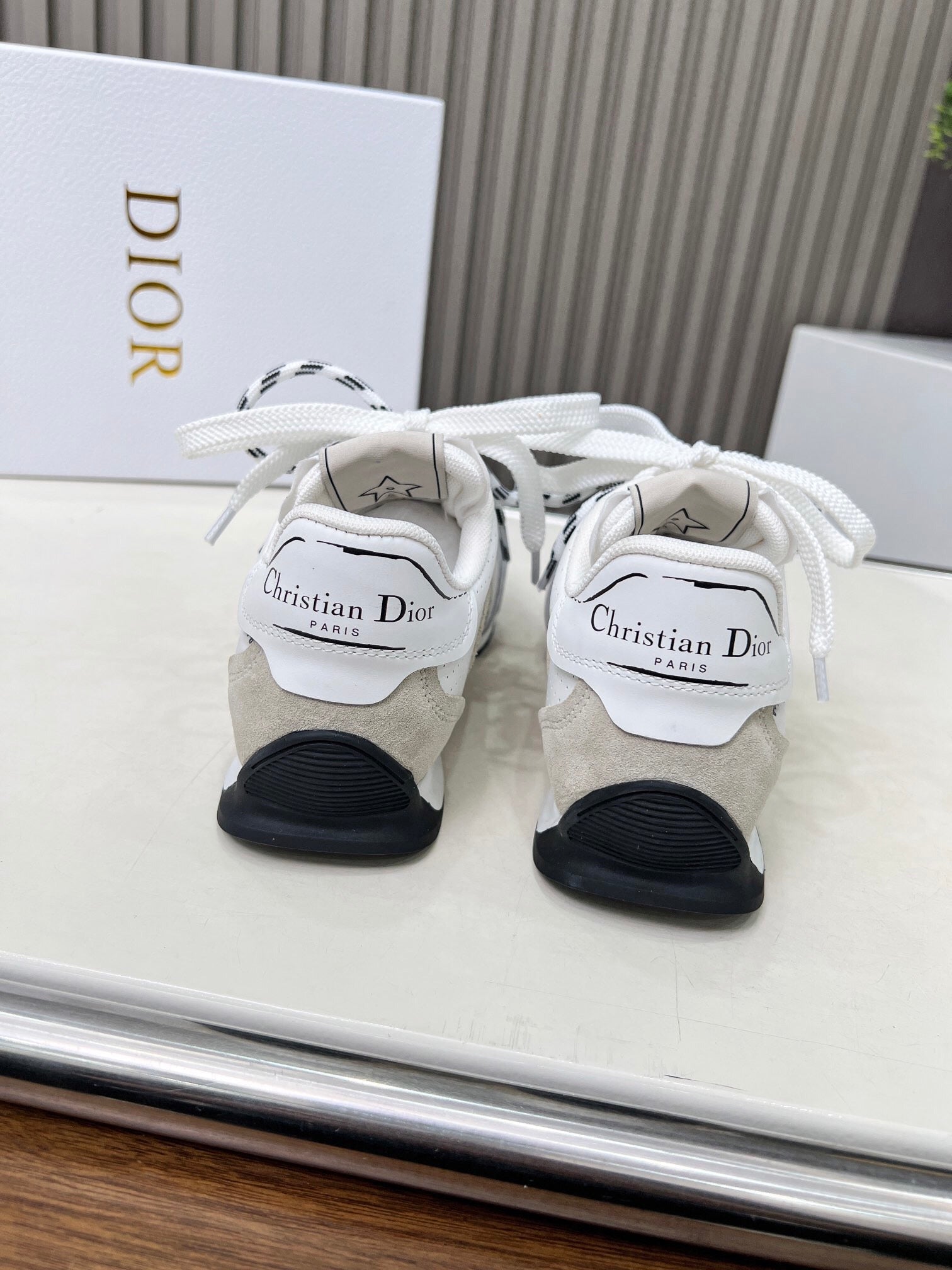 25FW NEW Retro Sneakers