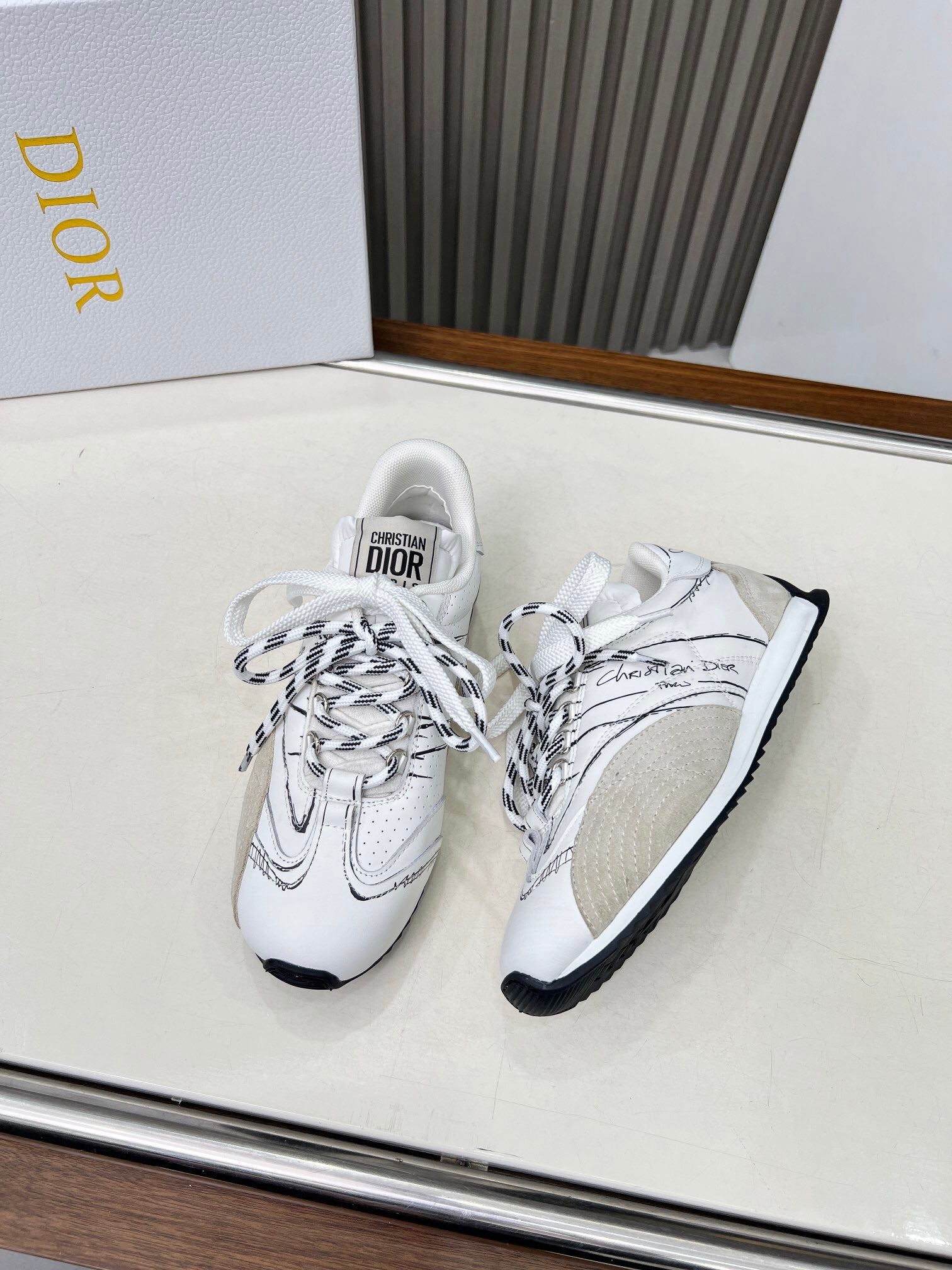 25FW NEW Retro Sneakers