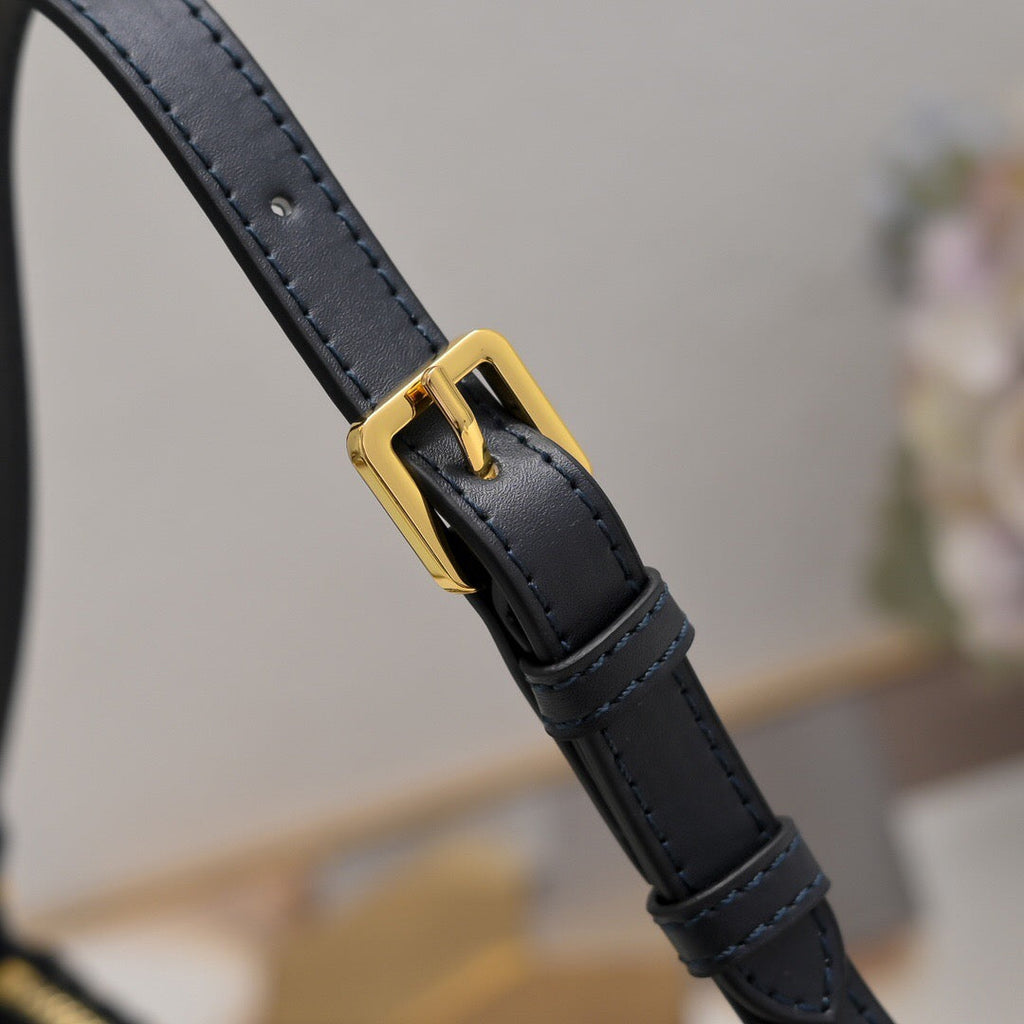 25FW NEW Single-shoulder dumpling bag
