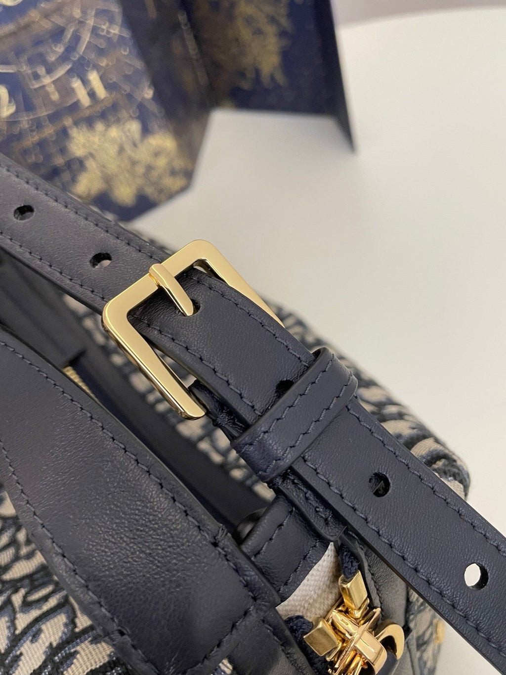 25FW NEW Relaxed-style Hobo Bag