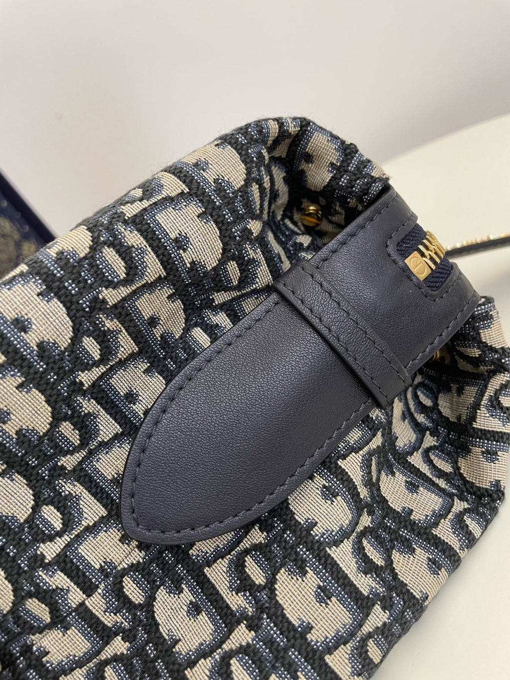 25FW NEW Relaxed-style Hobo Bag