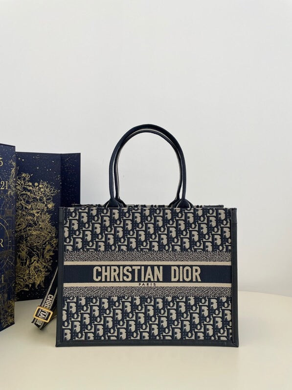 25FW NEW Classic Tote Bag