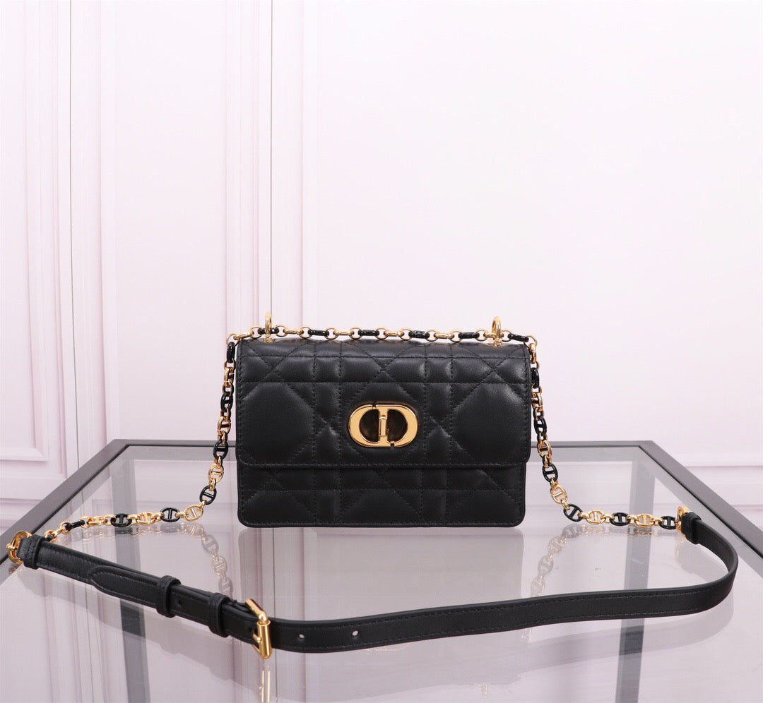 25FW NEW Chain Handbag