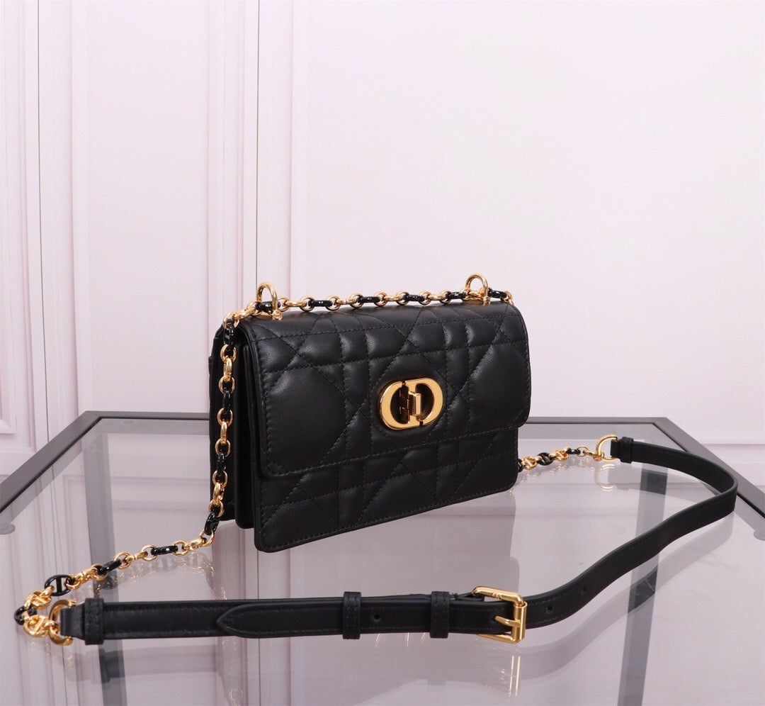 25FW NEW Chain Handbag