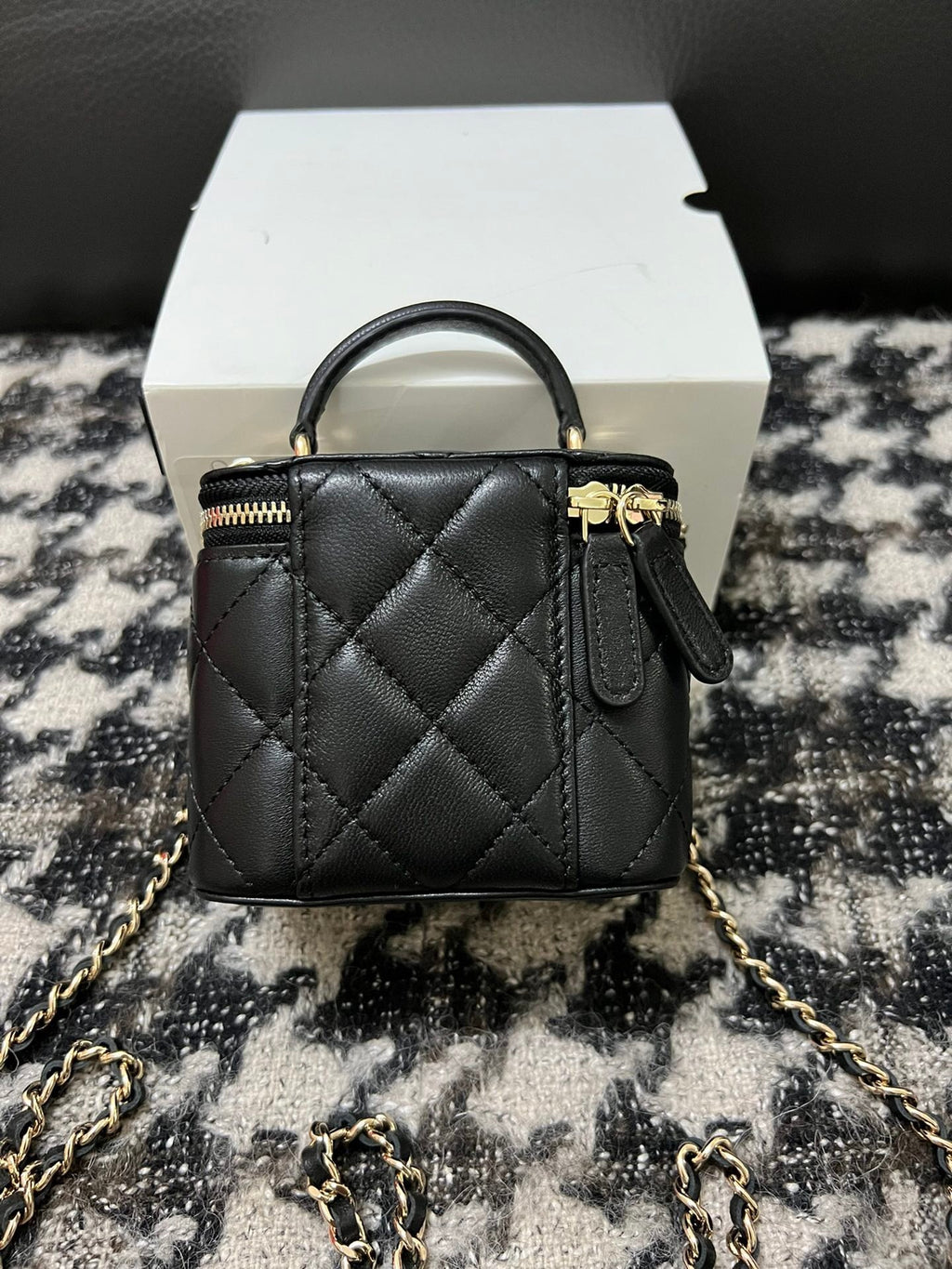 25FW NEW Exquisite Chain Shoulder Bag