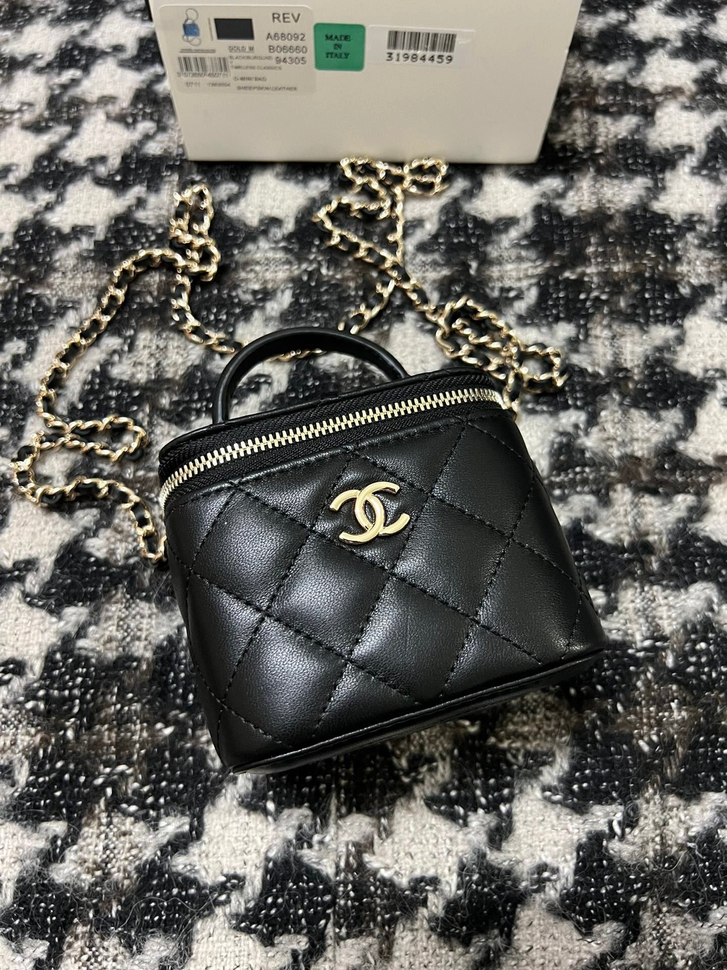 25FW NEW Exquisite Chain Shoulder Bag