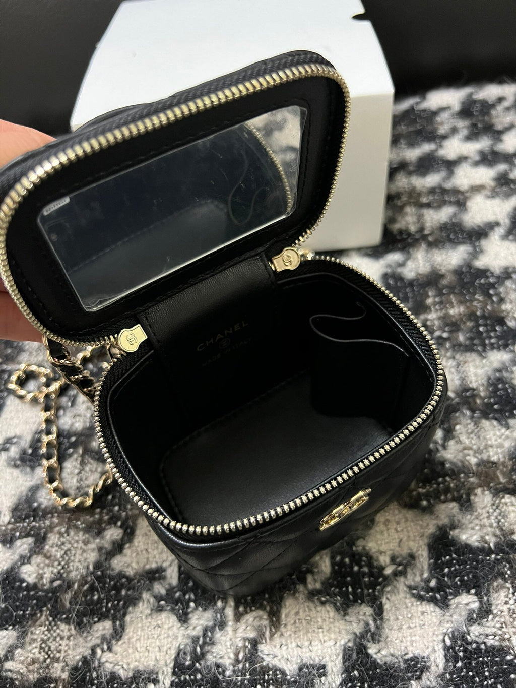 25FW NEW Exquisite Chain Shoulder Bag