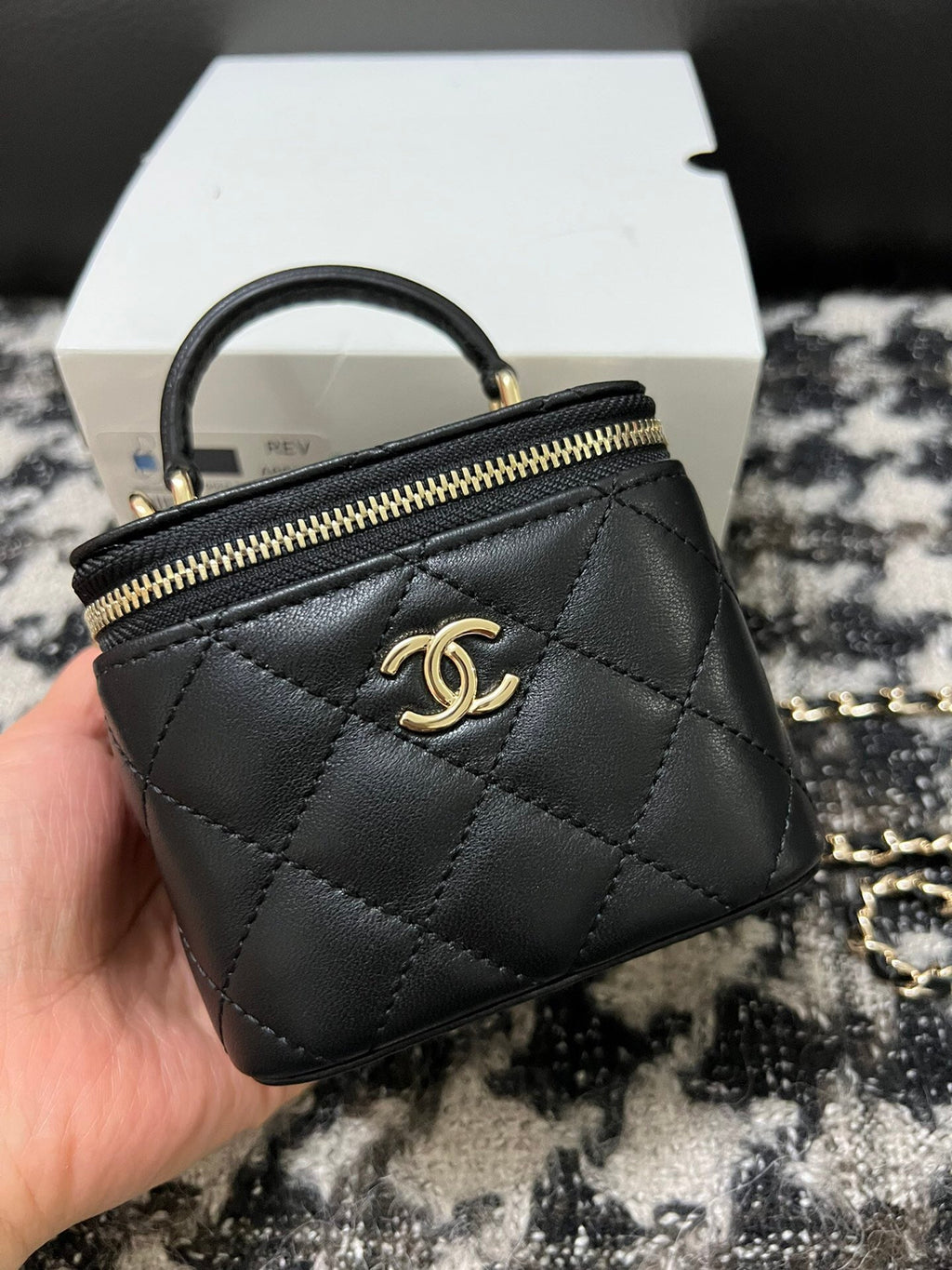 25FW NEW Exquisite Chain Shoulder Bag