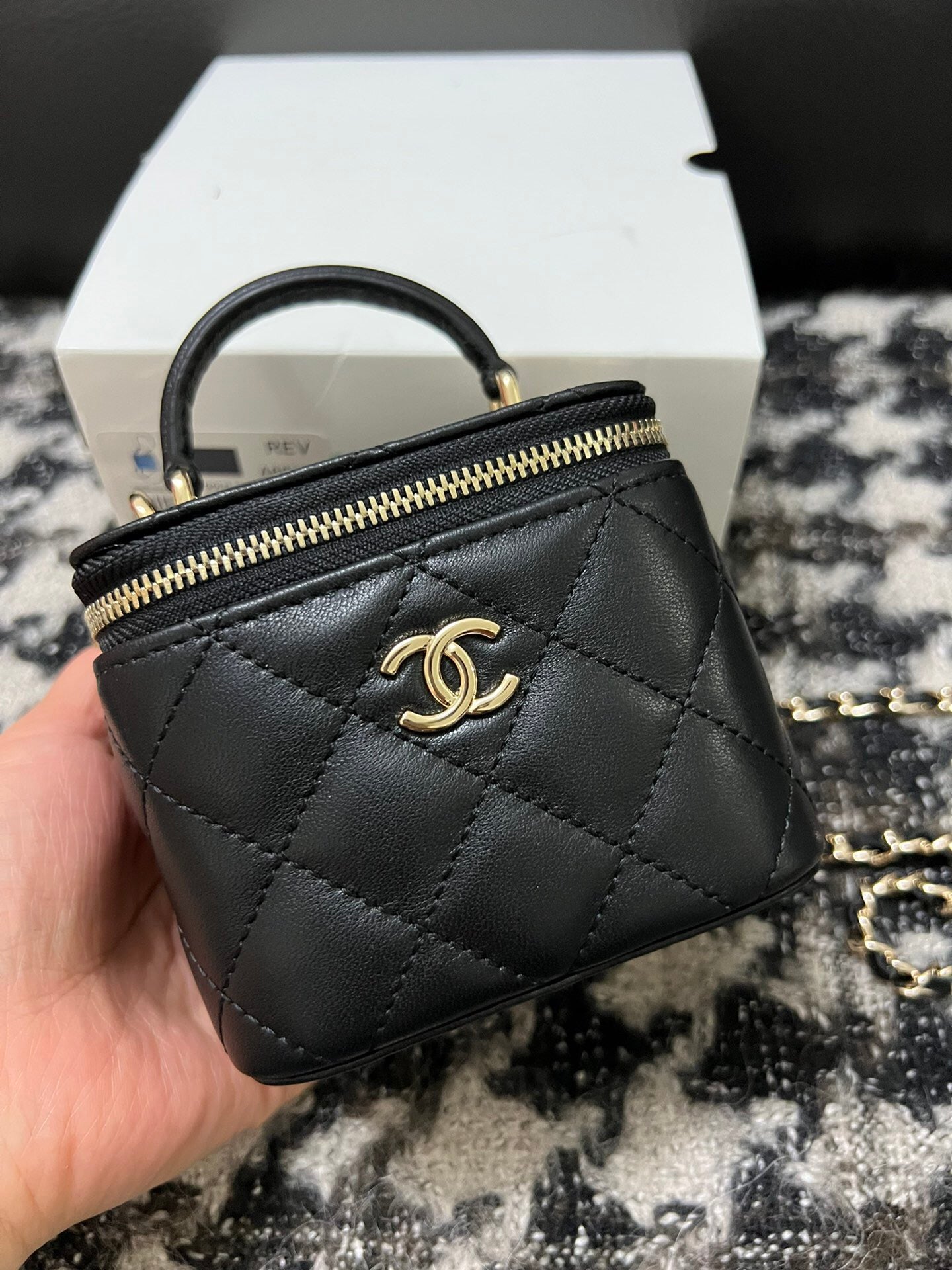 25FW NEW Exquisite Chain Shoulder Bag