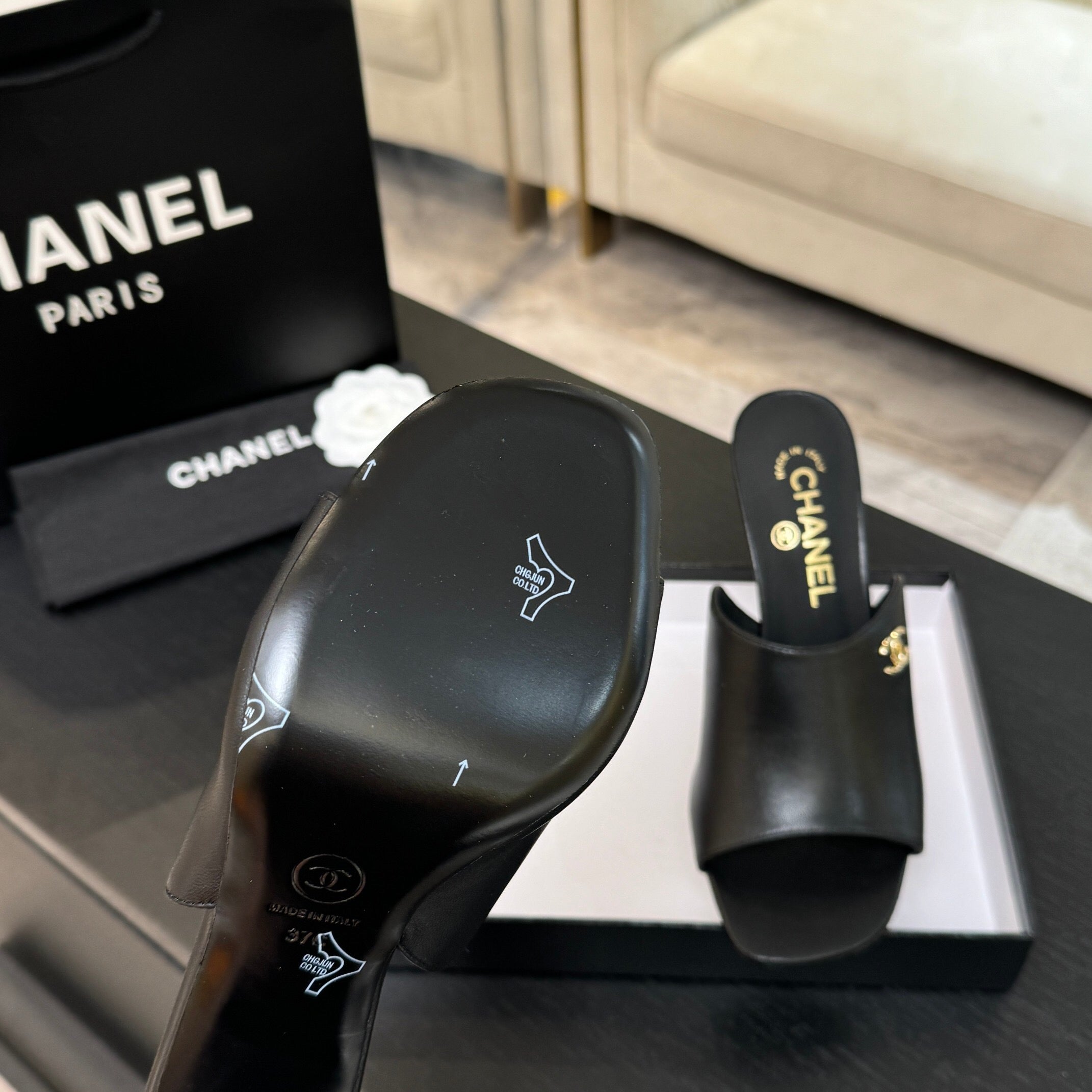 25FW NEW Exquisite High-Heeled Slippers