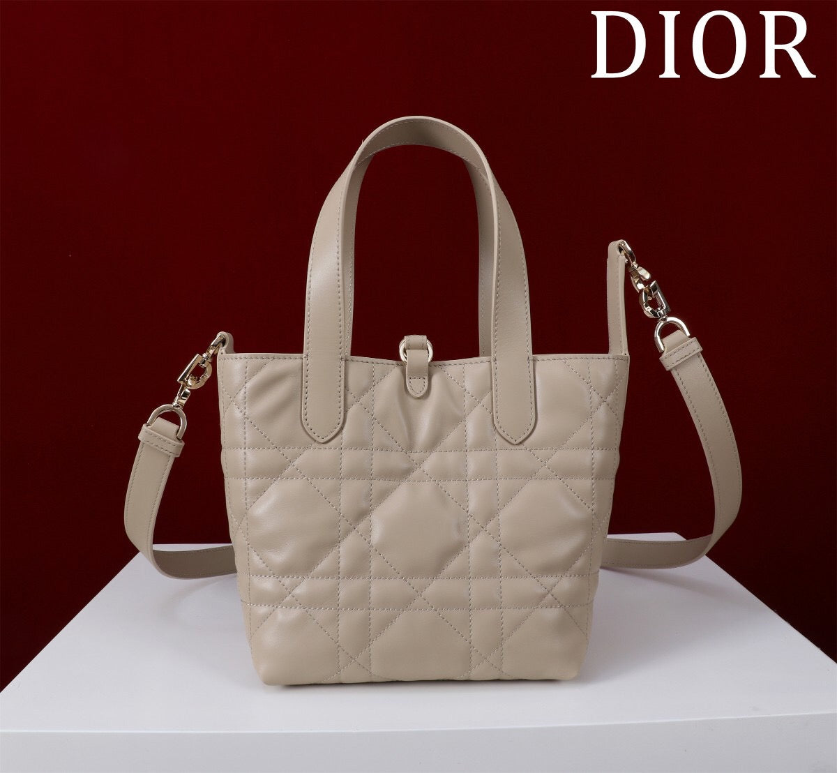 25FW NEW Bag with Woven Pattern