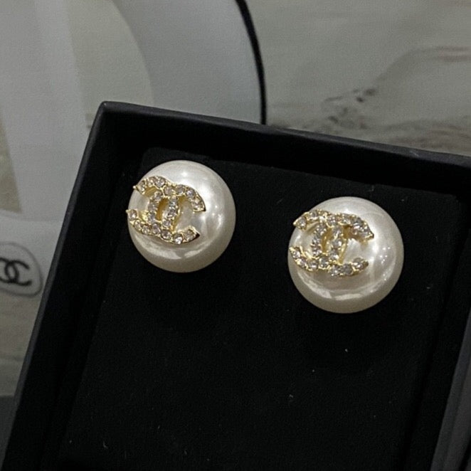 25FW NEW Snowflake Crystal Pearl Stud Earrings