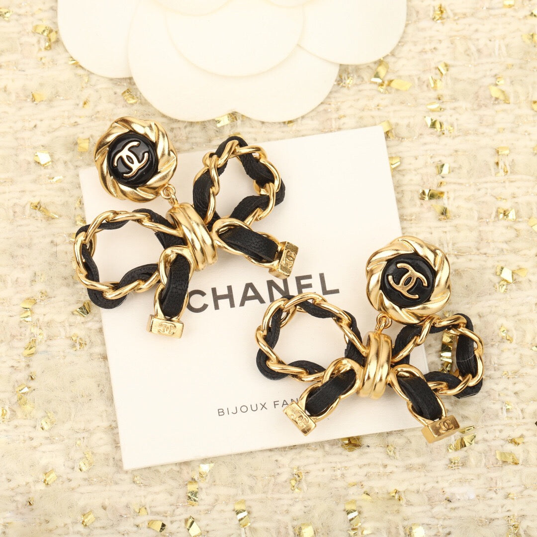 25FW NEW Vintage Bowknot Earrings