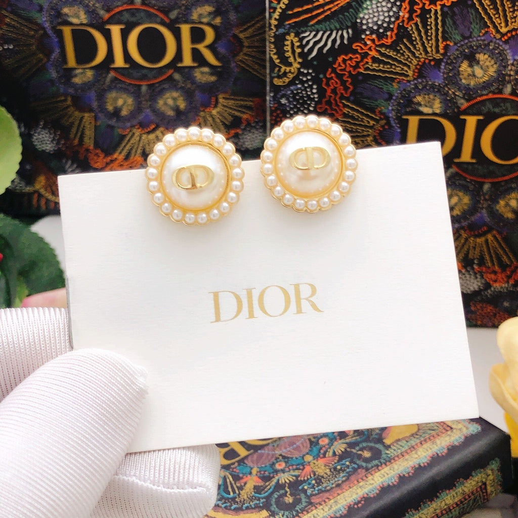 25FW NEW Versatile Must-Have Earrings