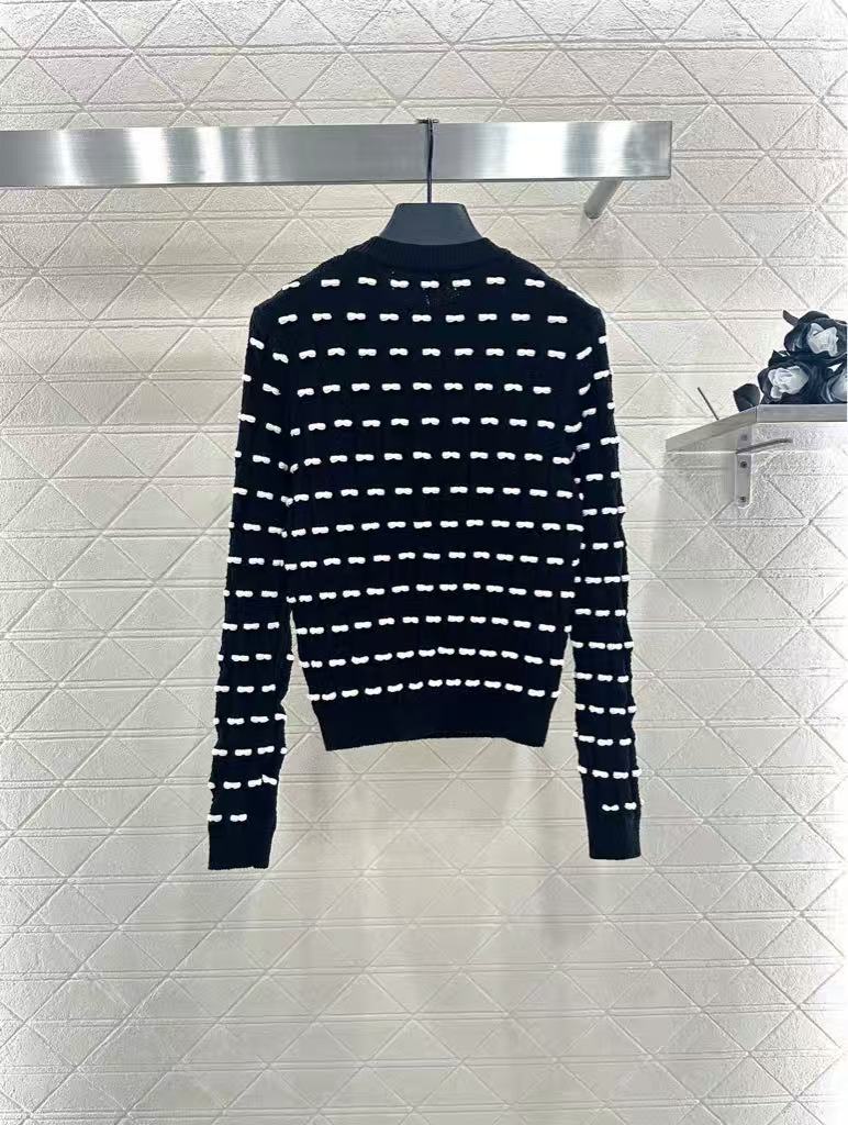 Bow Knit Long-Sleeved Top